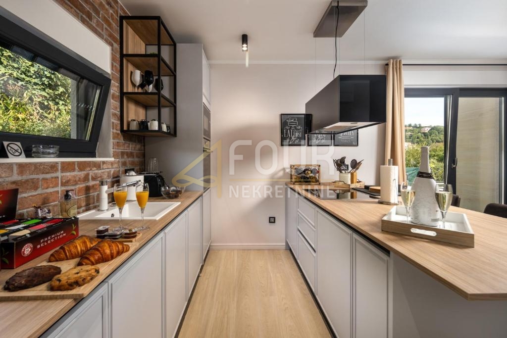 Poljane, Opatija - Okolica, 163m2