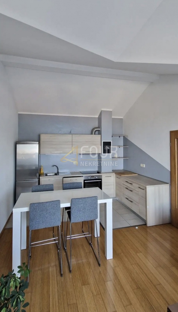 Pobri, Opatija - Okolica, 77,13m2