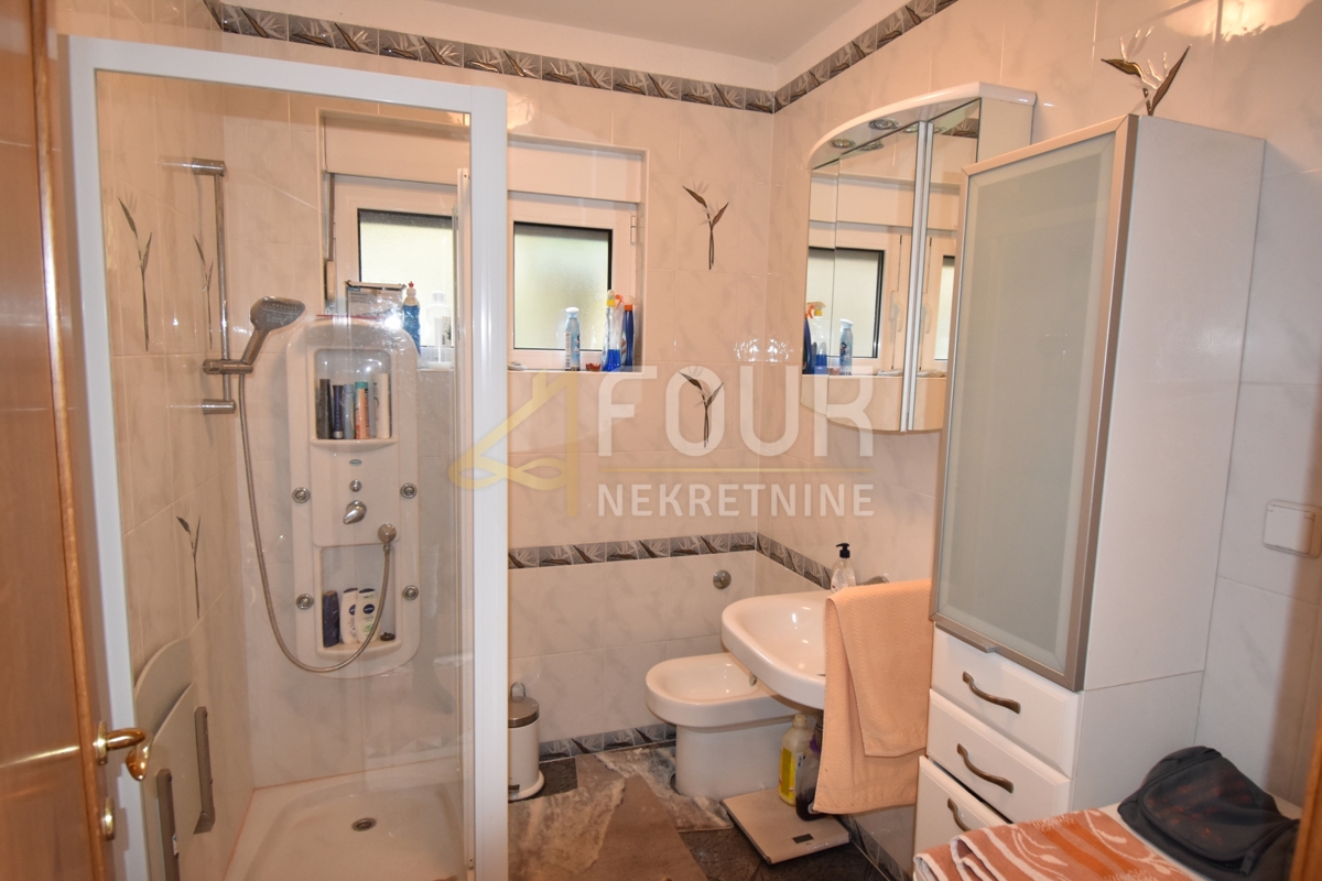 Oprić, Opatija - Okolica, 195m2