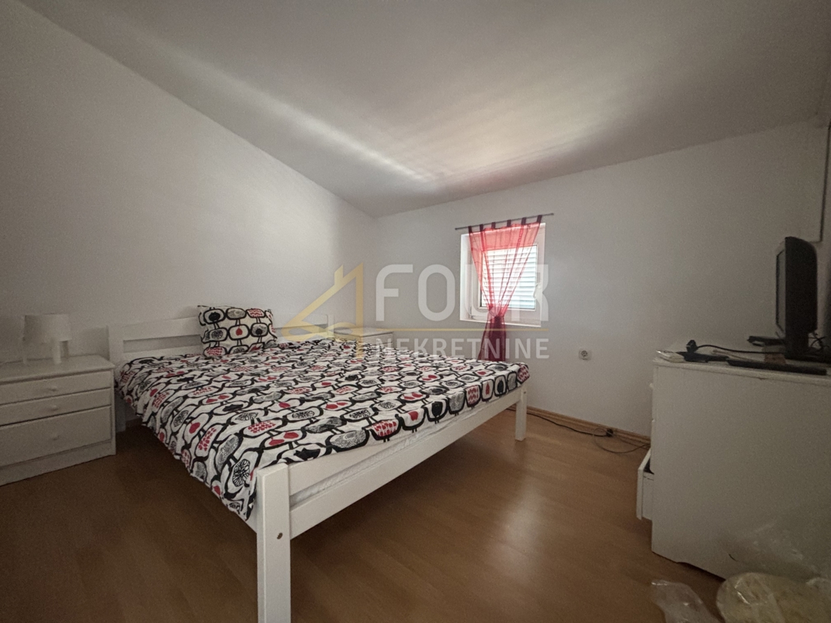 Novi Vinodolski, 77m2