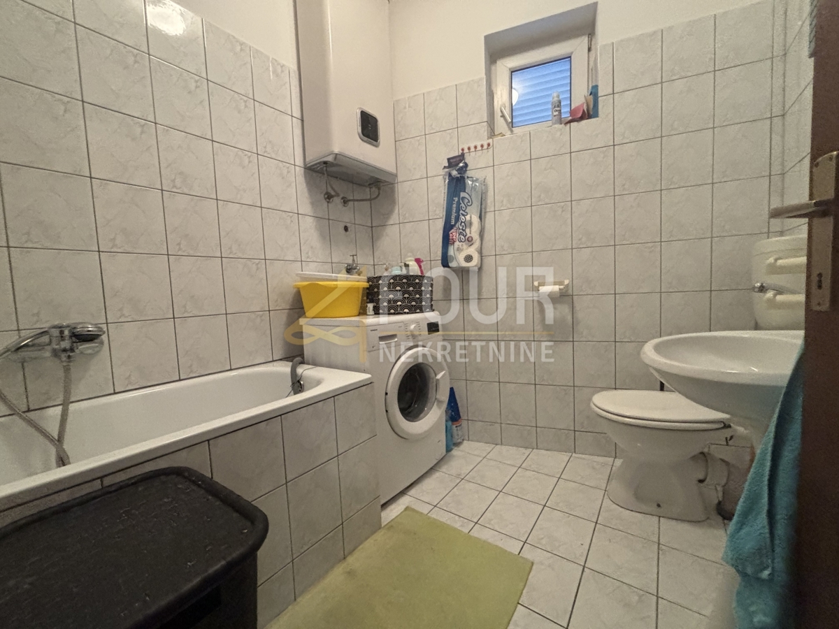 Novi Vinodolski, 77m2