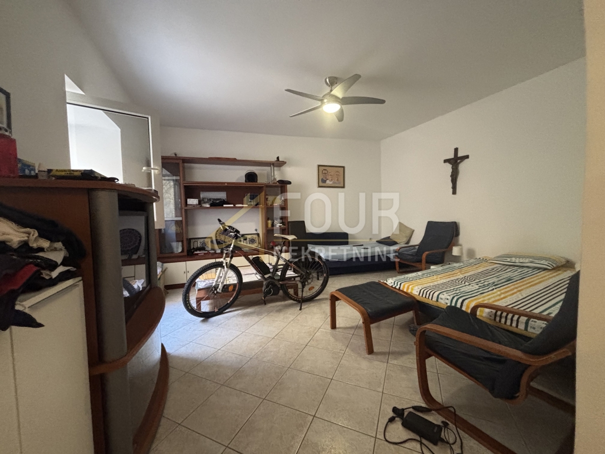 Novi Vinodolski, 77m2