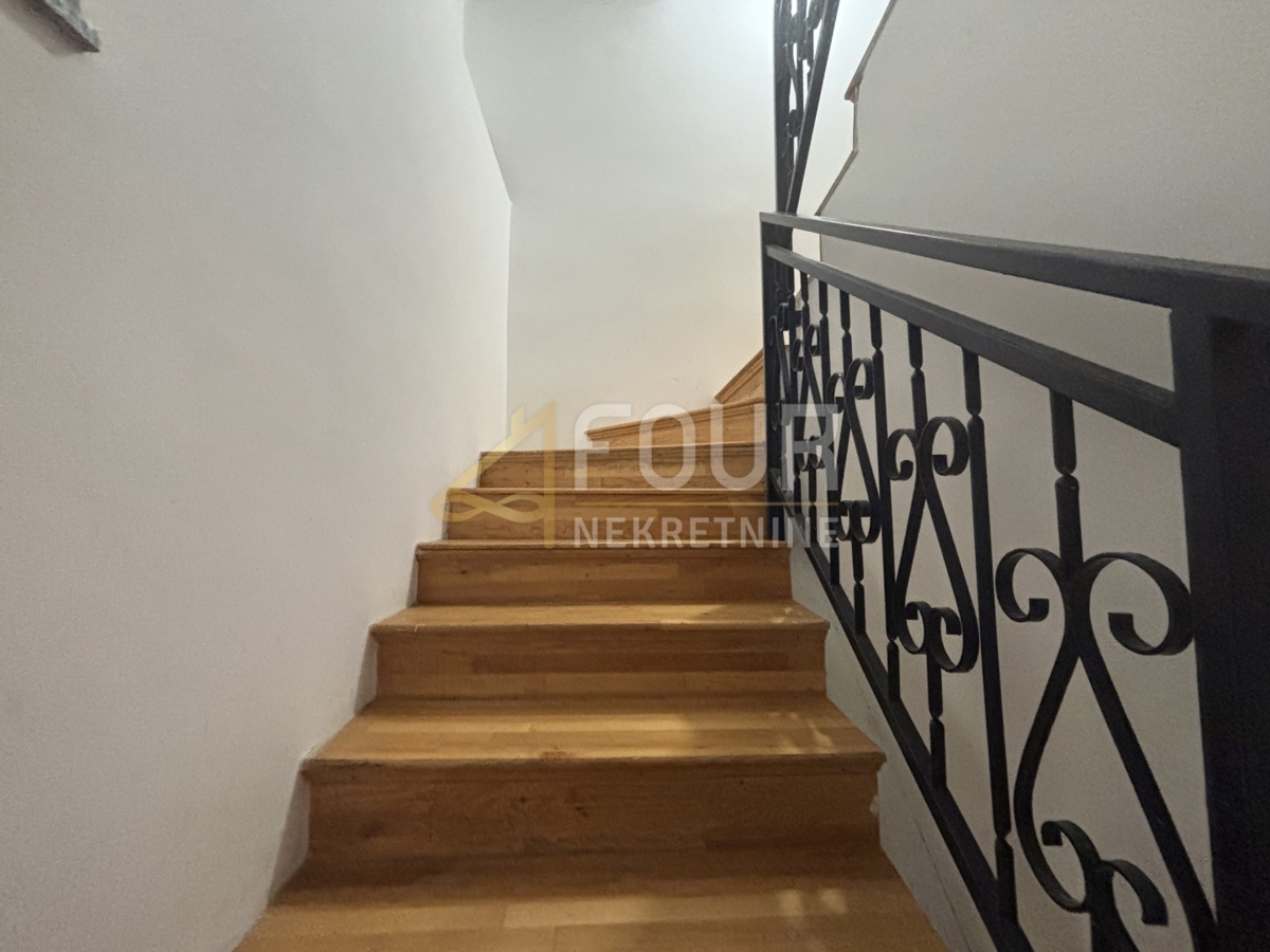 Novi Vinodolski, 77m2