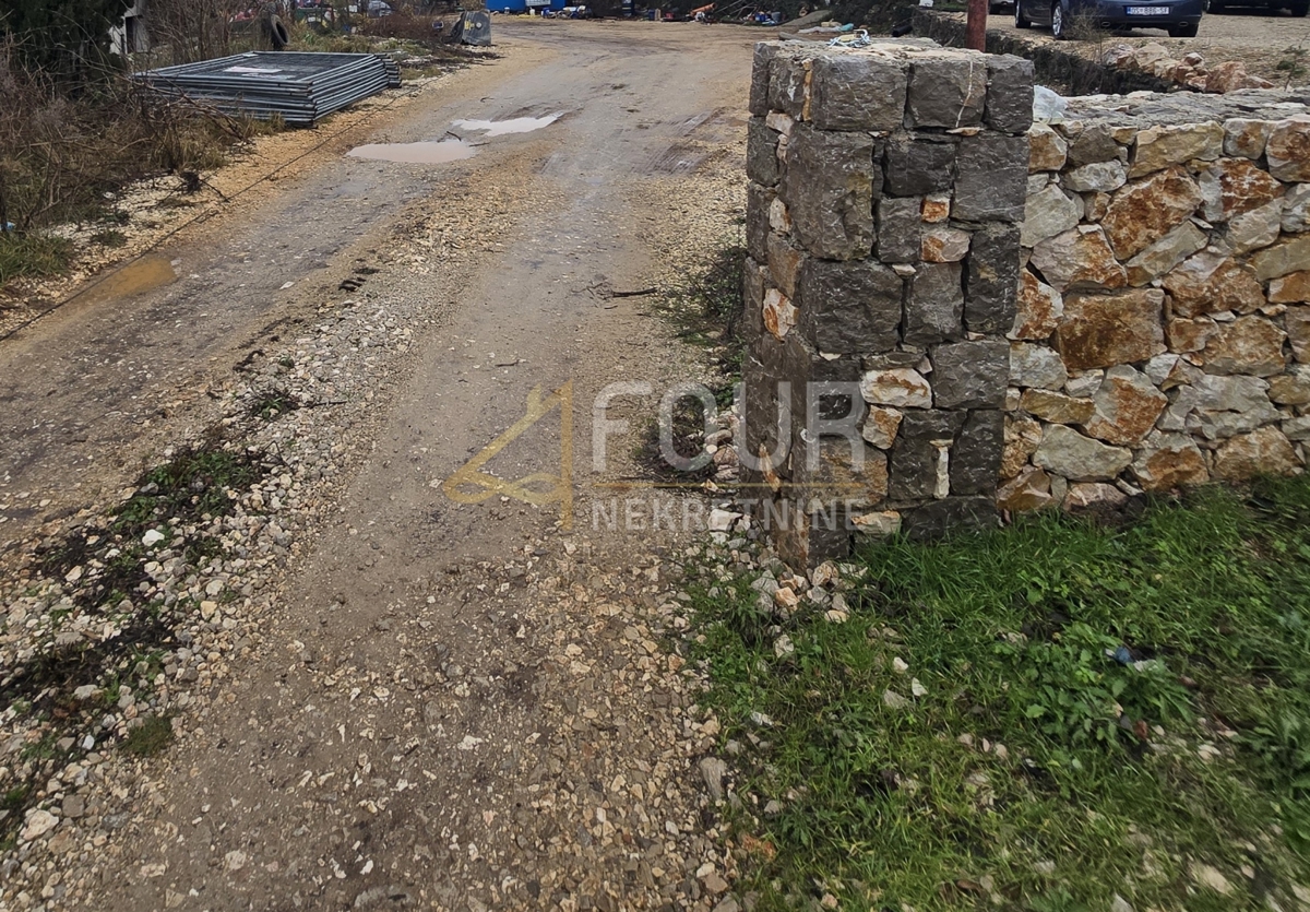 Isola di Krk, Vrbnik - dintorni, terreno edificabile, 916m2