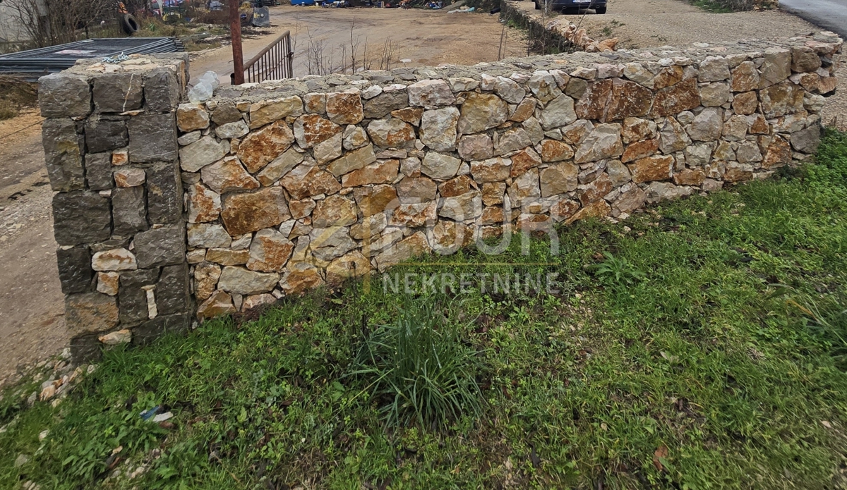 Isola di Krk, Vrbnik - dintorni, terreno edificabile, 916m2