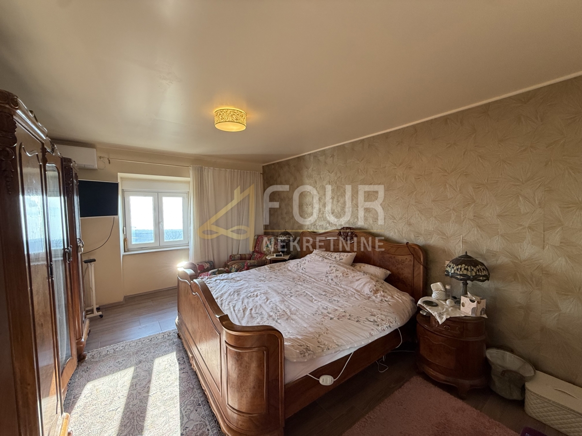 Hreljin, casa indipendente, P+1, 266m2