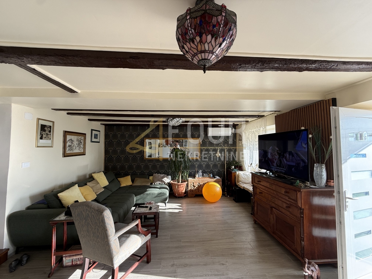 Hreljin, casa indipendente, P+1, 266m2