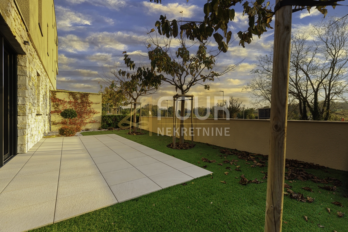 Istria, Umago - zona circostante, appartamento - resort di lusso, prima fila sul mare