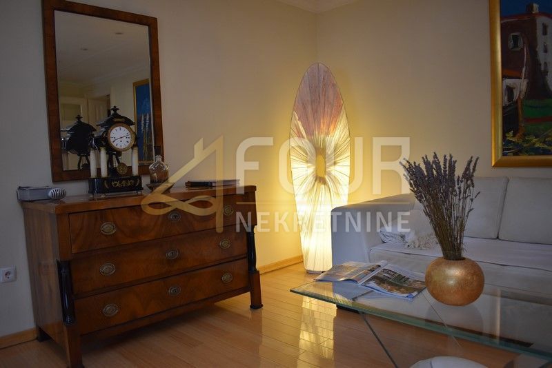 Opatija - Centar, Opatija, 123m2