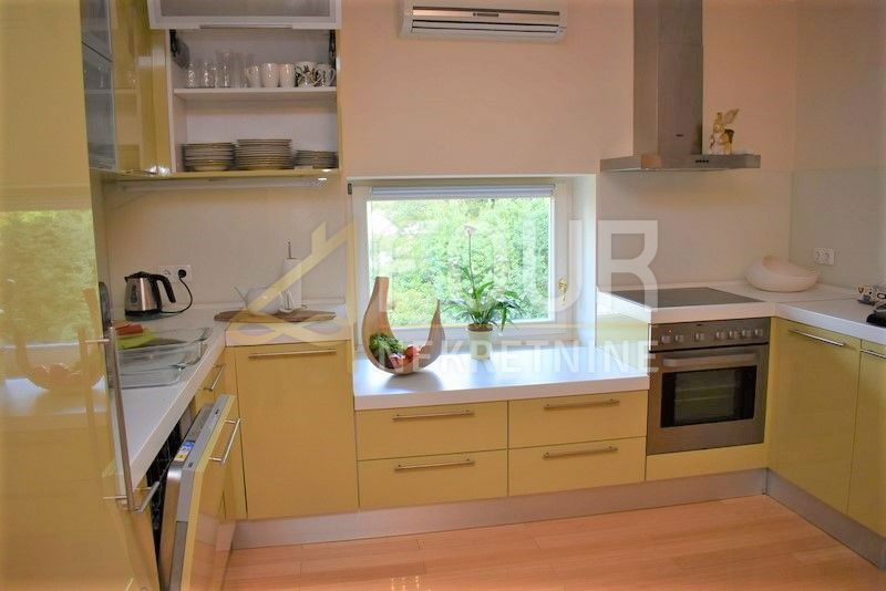 Opatija - Centar, Opatija, 123m2