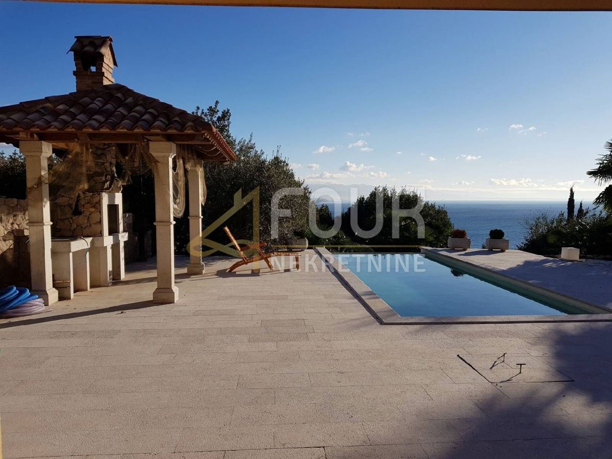 Volosko, Opatija, 230m2