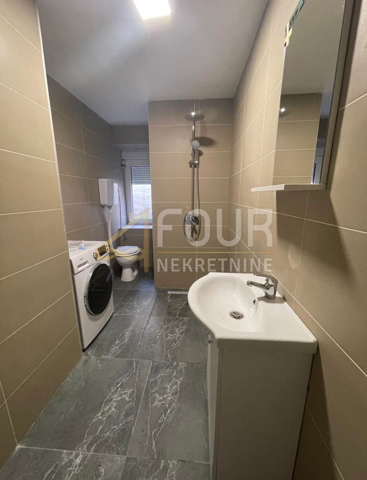 Centar, Rijeka, 105,72m2