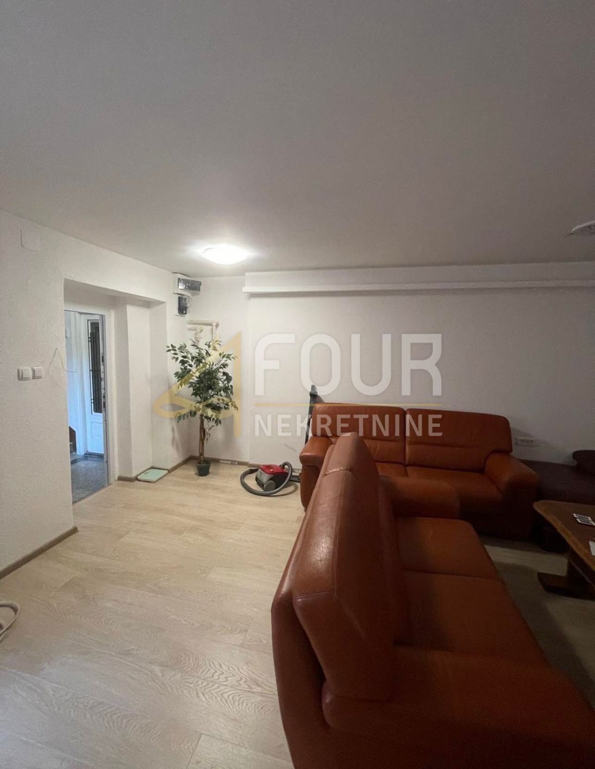 Centar, Rijeka, 105,72m2