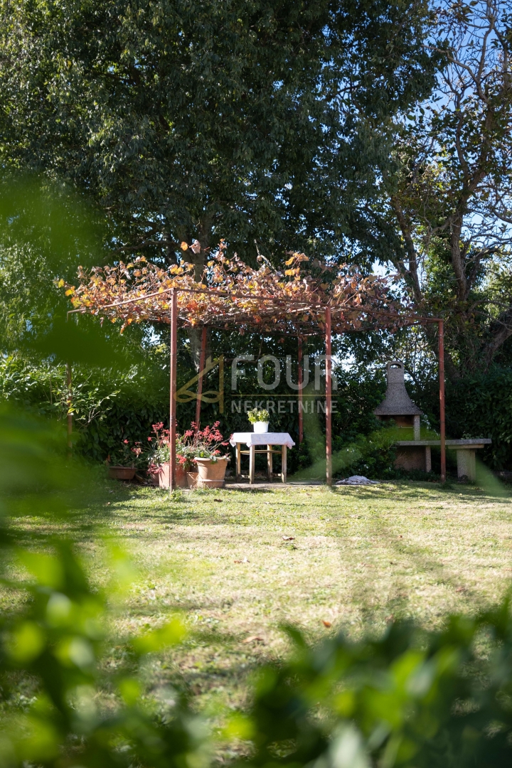 Svetvinčenat, 344m2