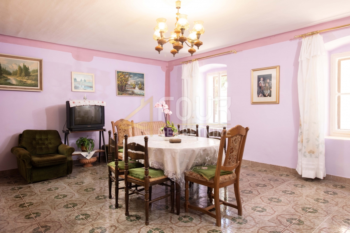 Svetvinčenat, 344m2