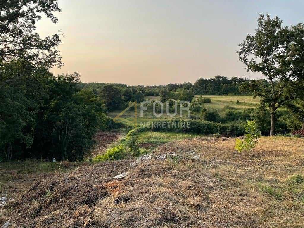 Svetvinčenat, 1.215m2