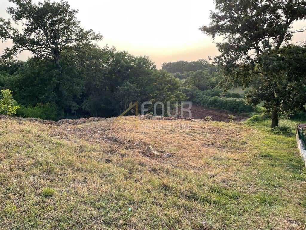 Svetvinčenat, 1.215m2