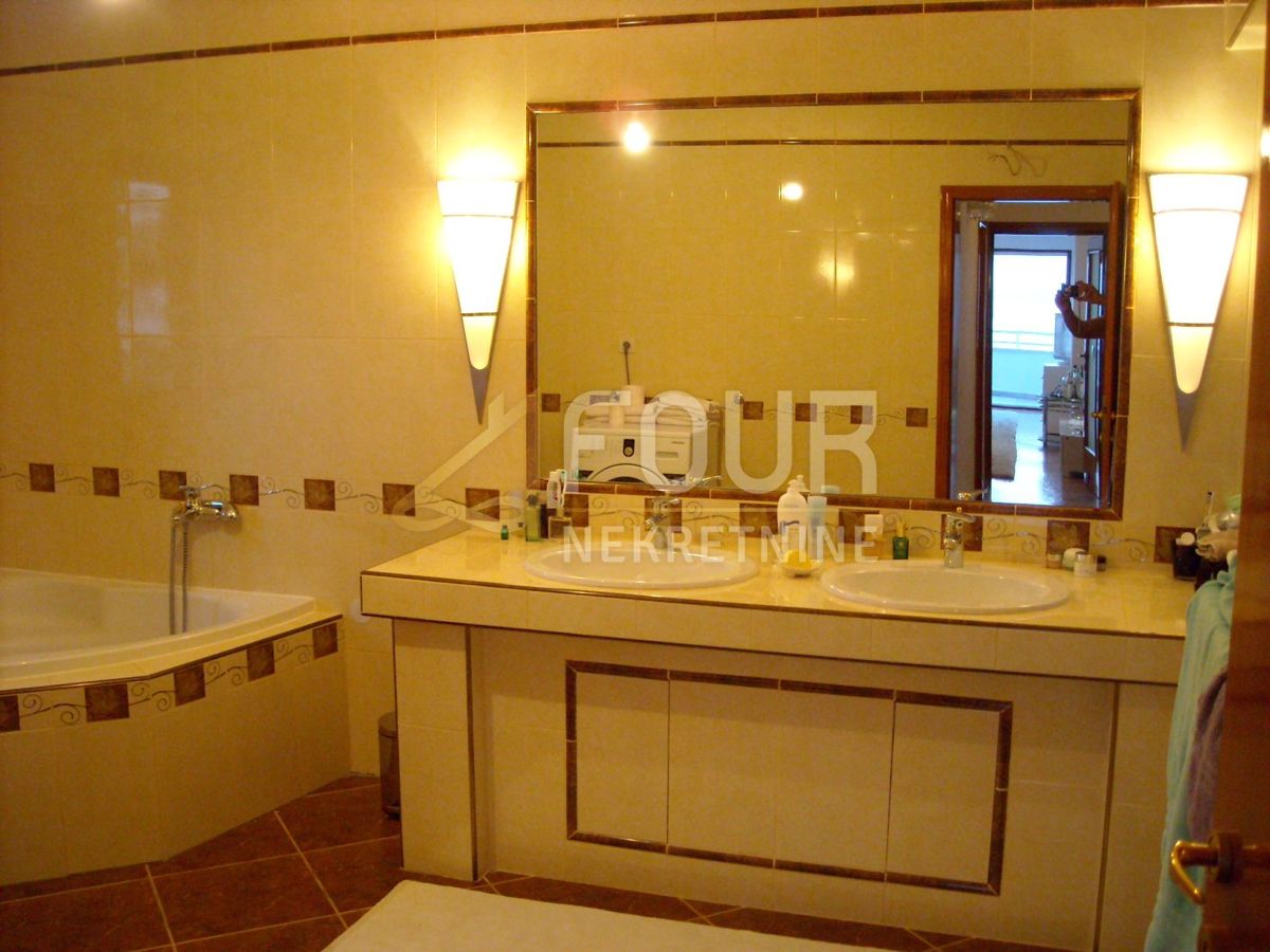 Opatija - Centar, Opatija, 281,14m2