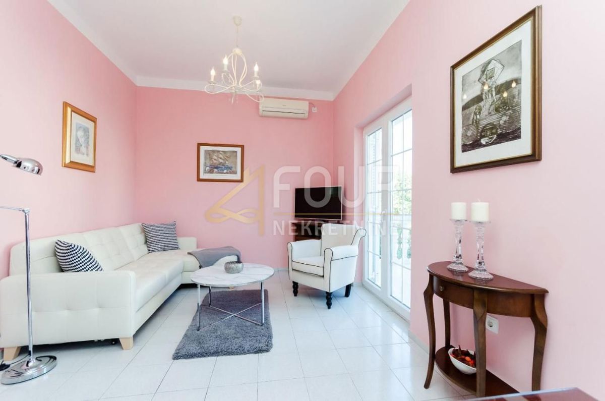 Malinska, Malinska-Dubašnica, 930m2