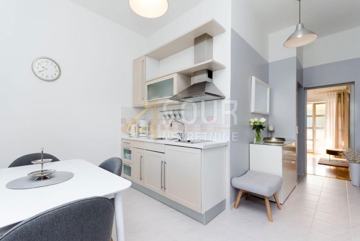 Malinska, Malinska-Dubašnica, 930m2