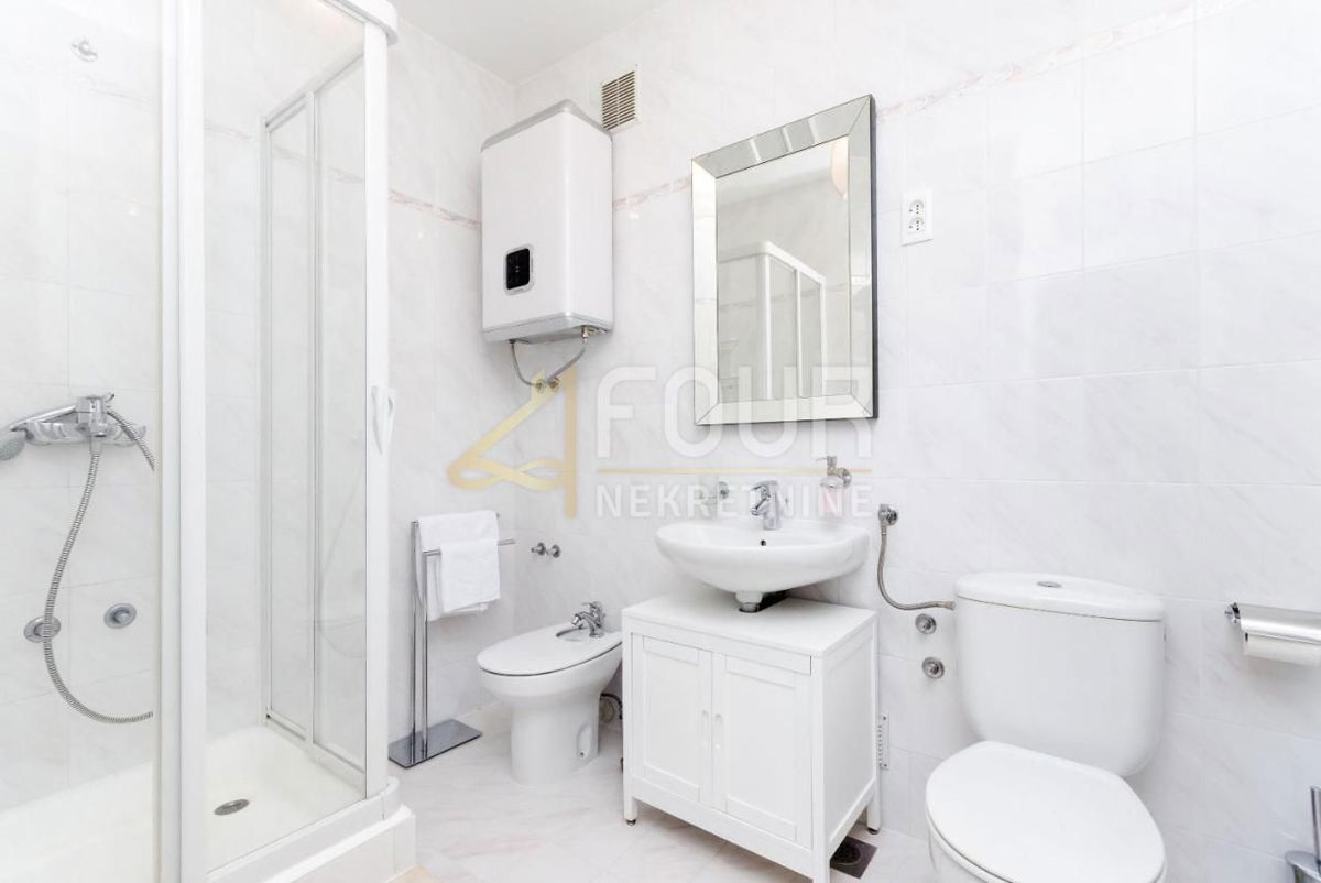 Malinska, Malinska-Dubašnica, 930m2