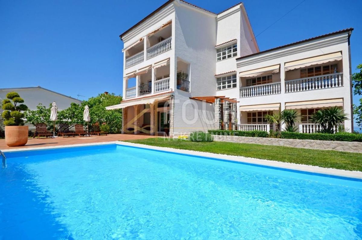 Malinska, Malinska-Dubašnica, 930m2