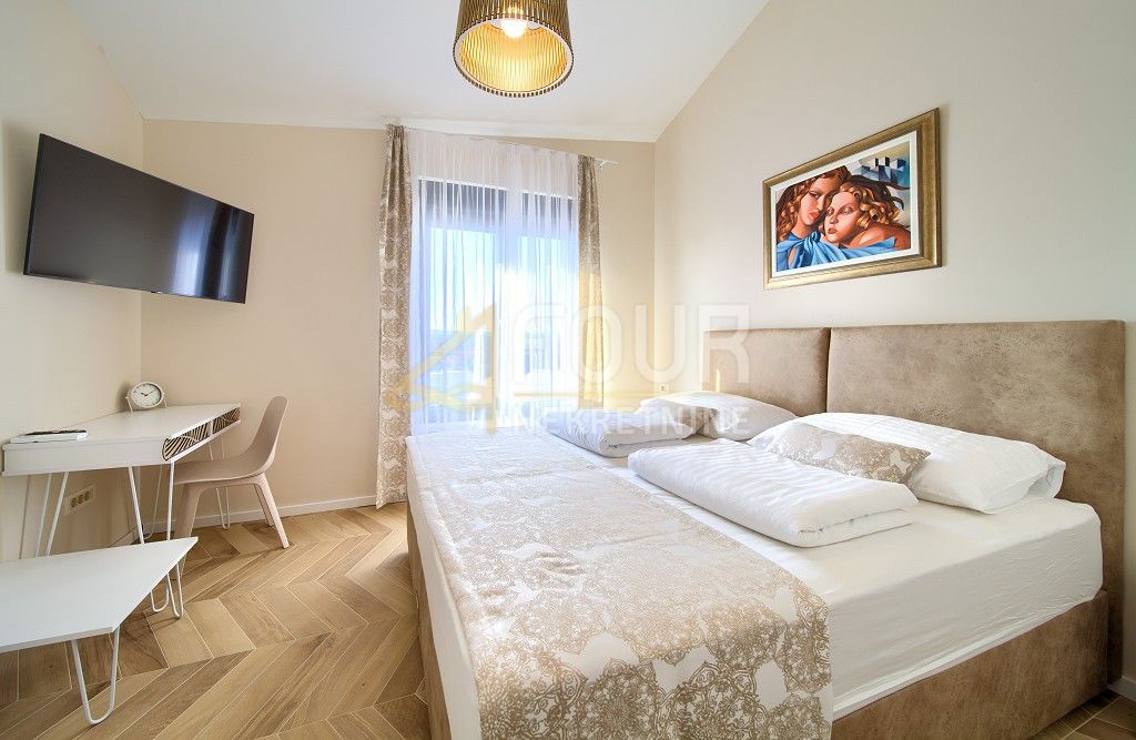 Malinska, Malinska-Dubašnica, 390m2