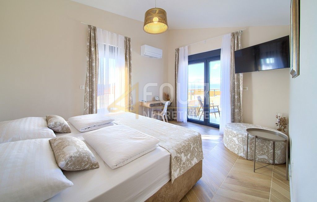 Malinska, Malinska-Dubašnica, 390m2