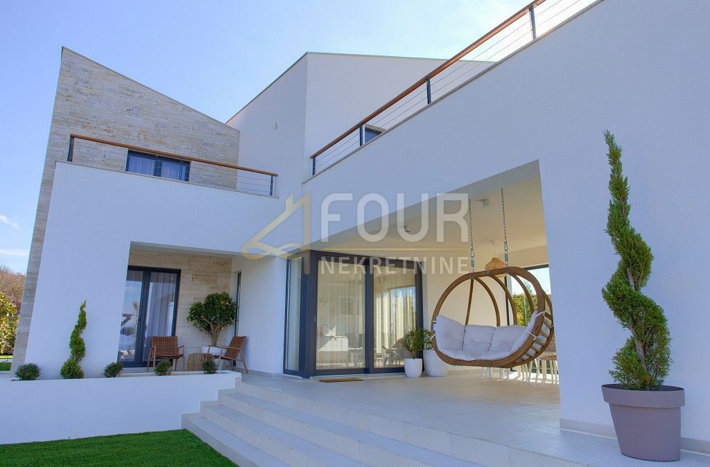 Malinska, Malinska-Dubašnica, 390m2