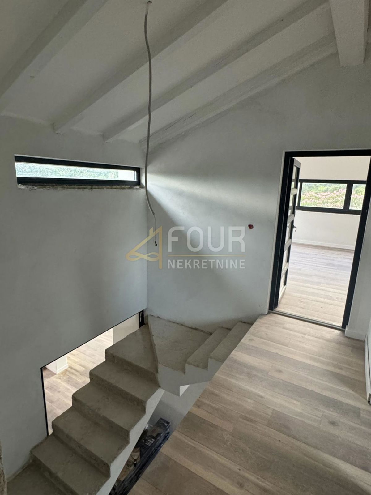 Gračišće, 303,28m2