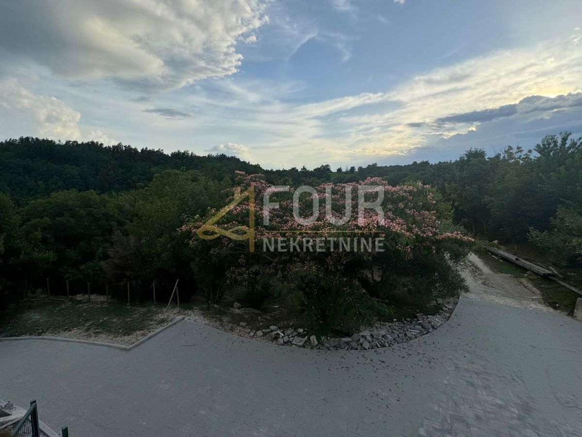 Gračišće, 303,28m2