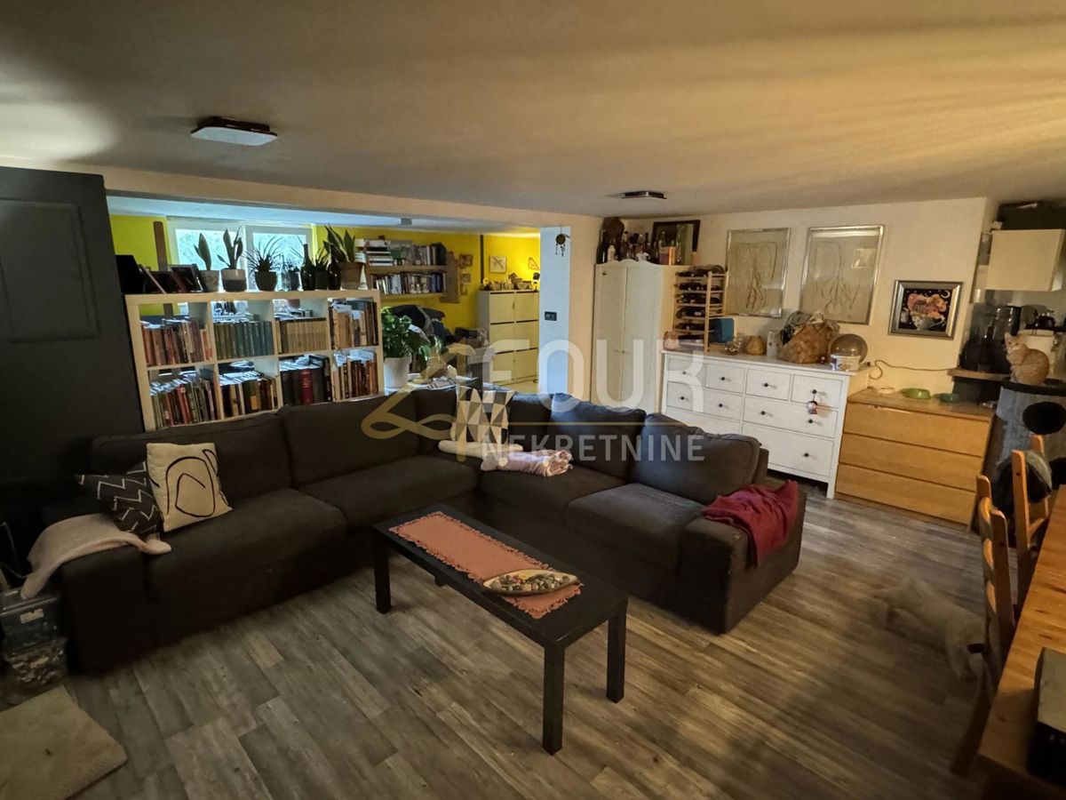 Gračišće, 303,28m2