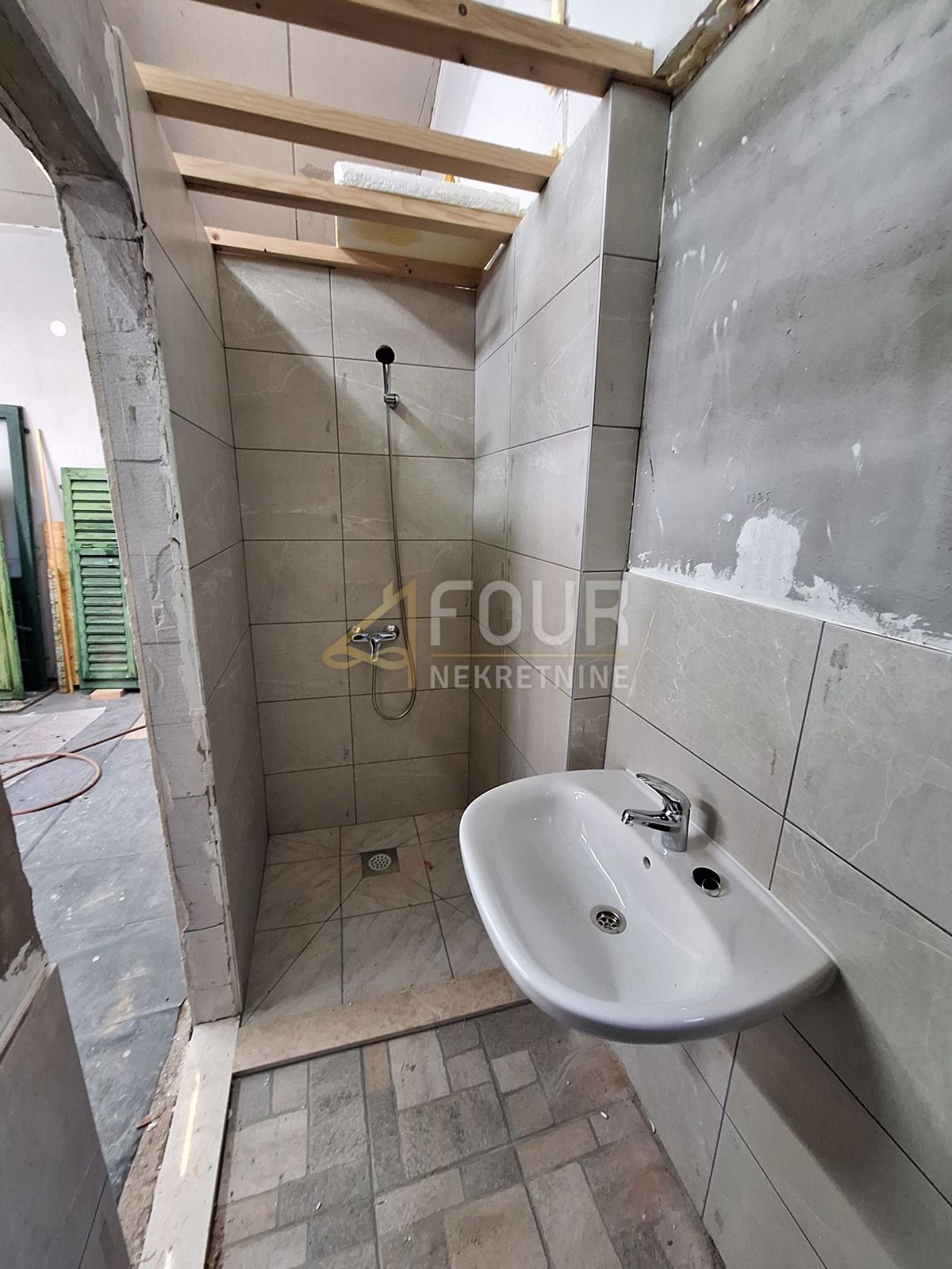 Pobri, Opatija - Okolica, 256m2