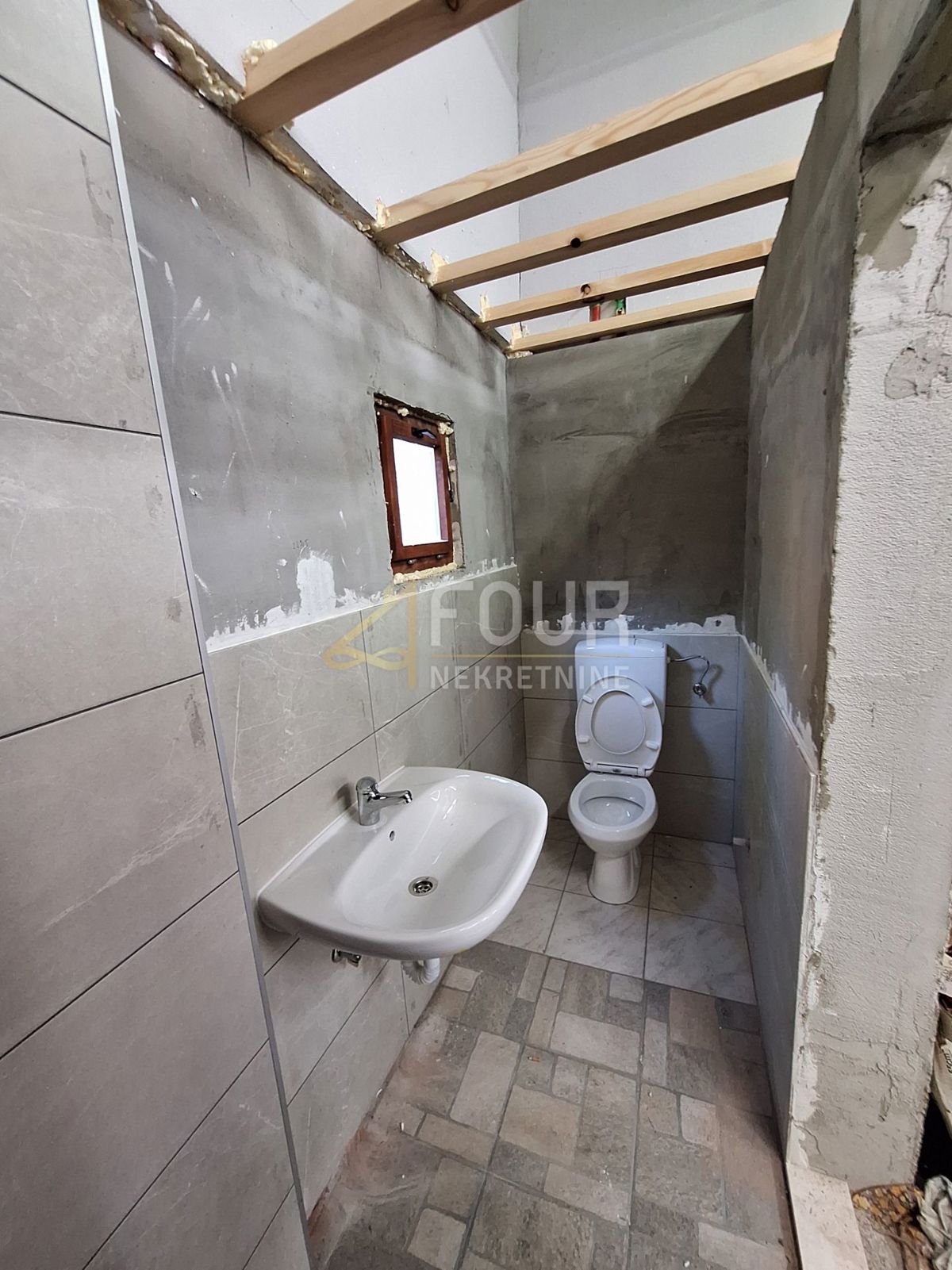 Pobri, Opatija - Okolica, 256m2