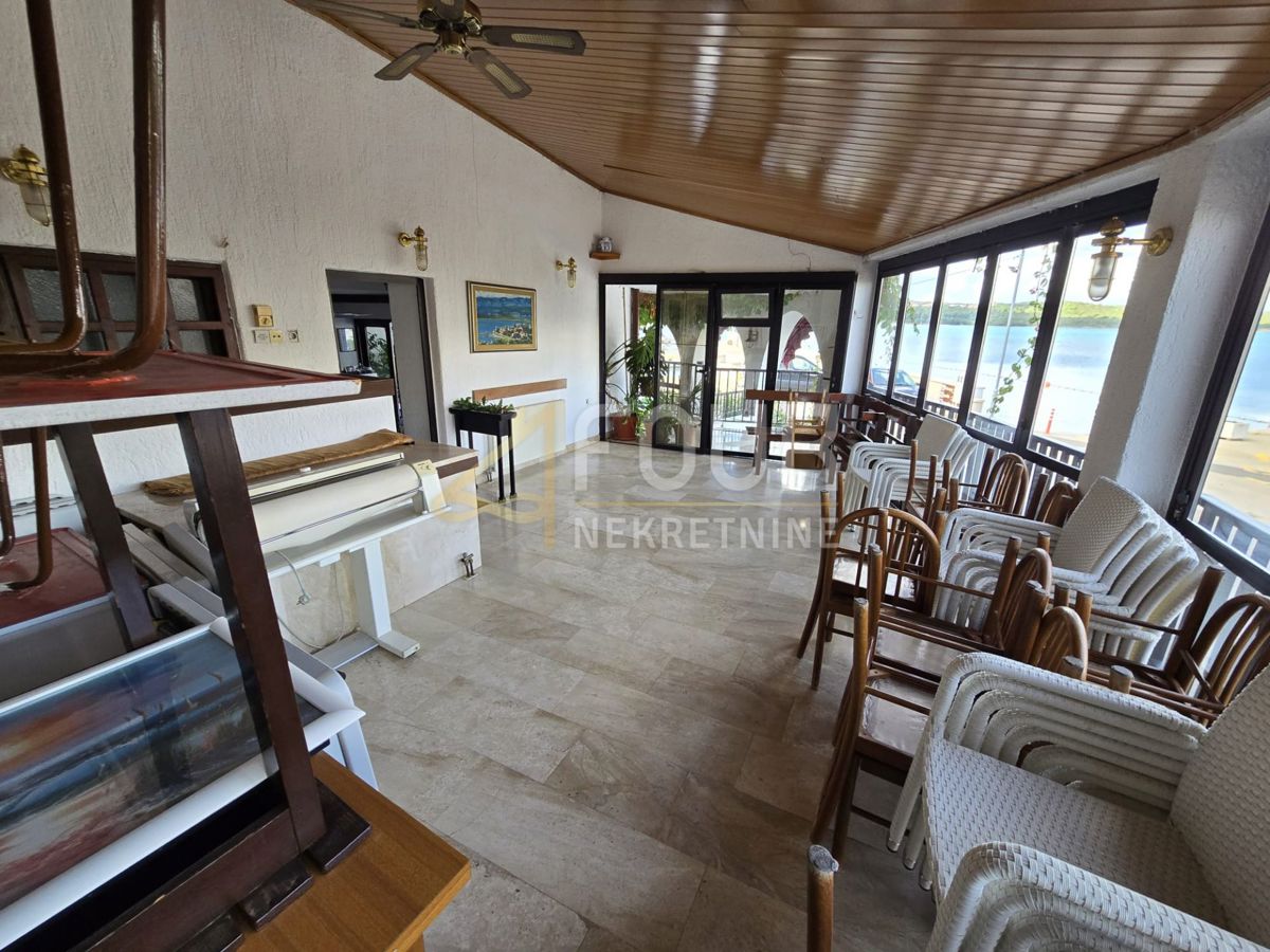 Klimno, Dobrinj, 218m2