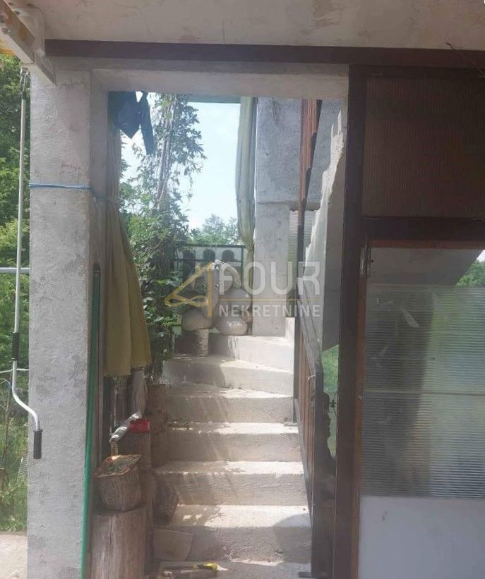 Duga Gora, Generalski Stol, 63m2