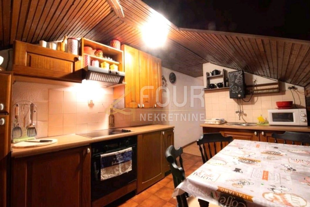 Pećine, Rijeka, 72,40m2