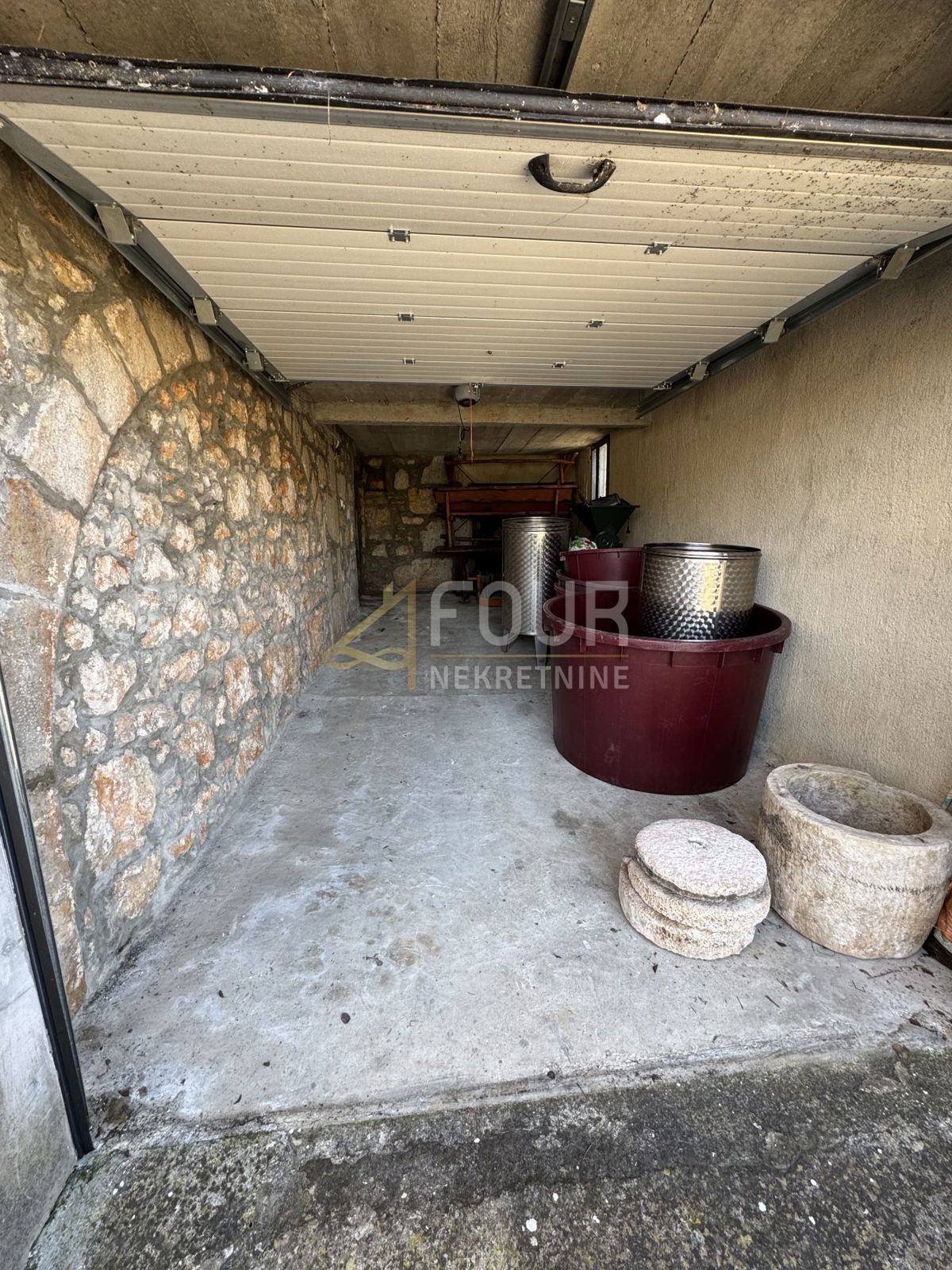 Milohnići, Krk, 278,23m2