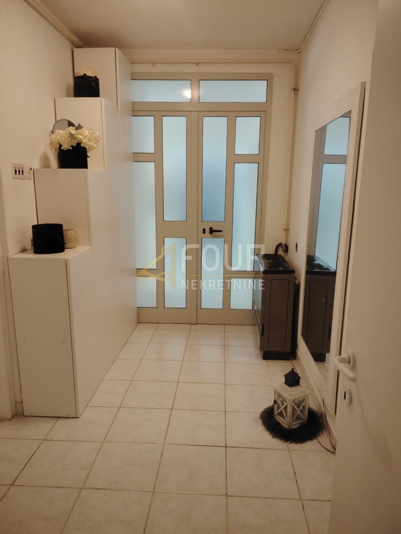 Centar, Pula, 95,68m2