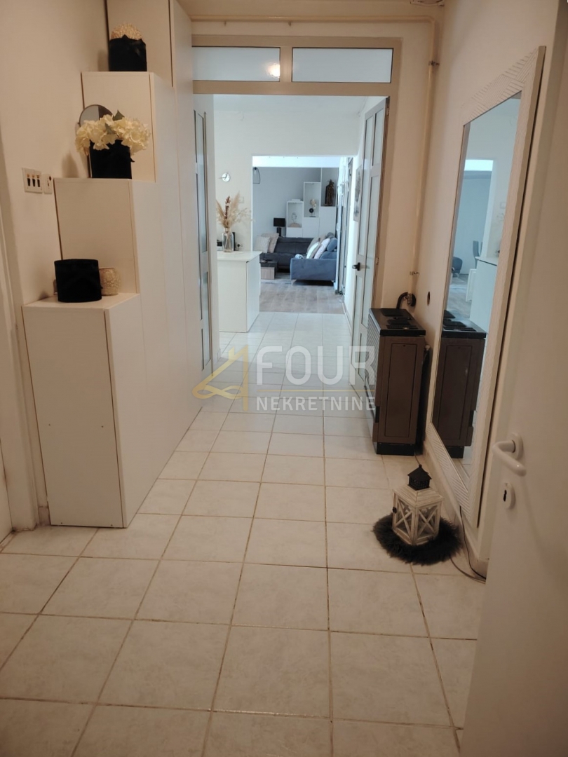 Centar, Pula, 95,68m2