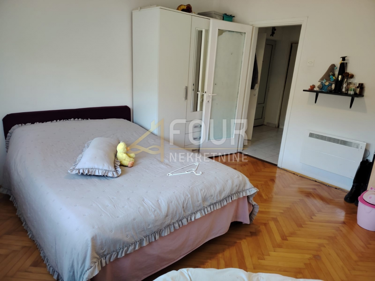 Centar, Pula, 95,68m2