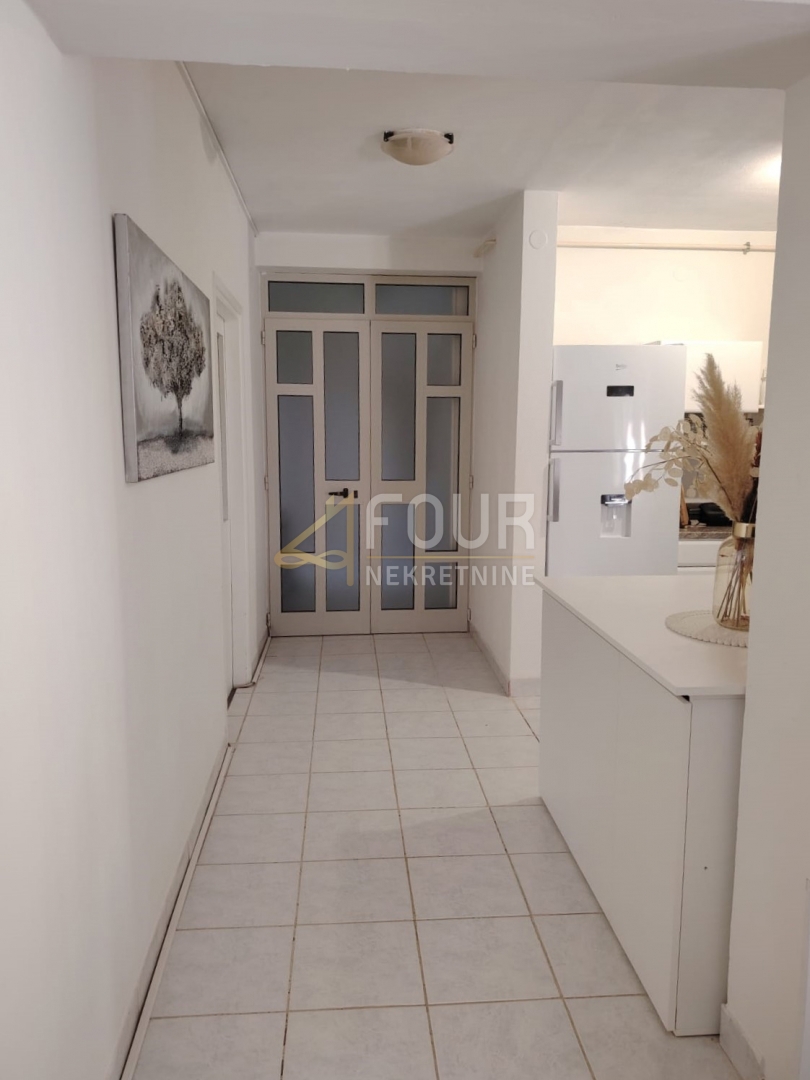 Centar, Pula, 95,68m2