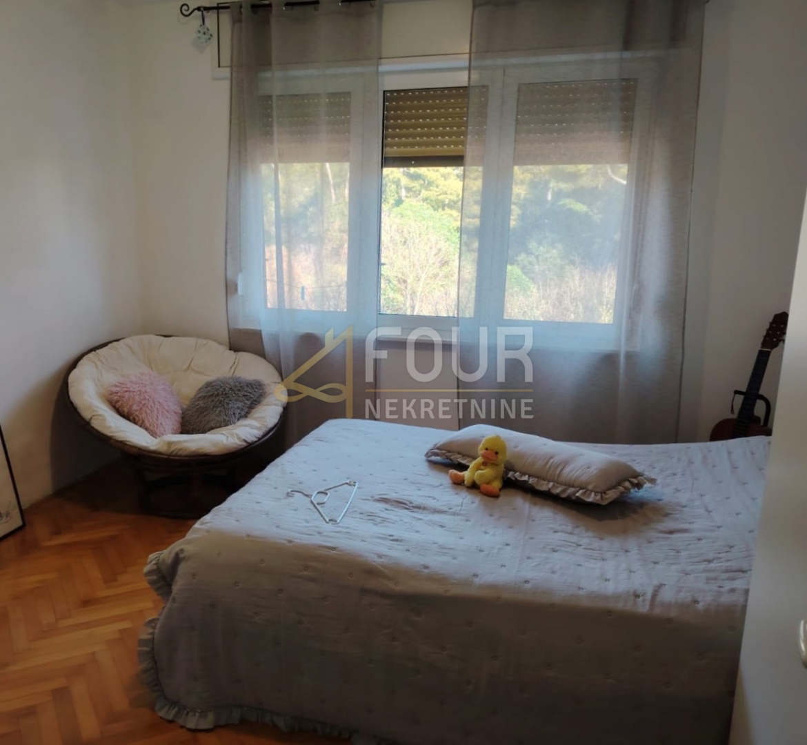 Centar, Pula, 95,68m2