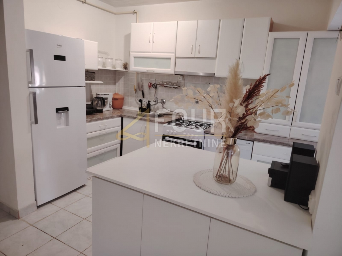 Centar, Pula, 95,68m2