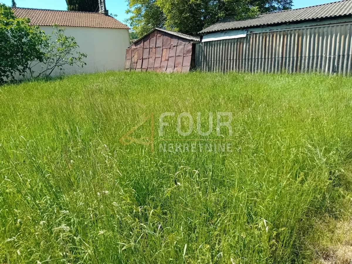 Oprtalj, 453m2