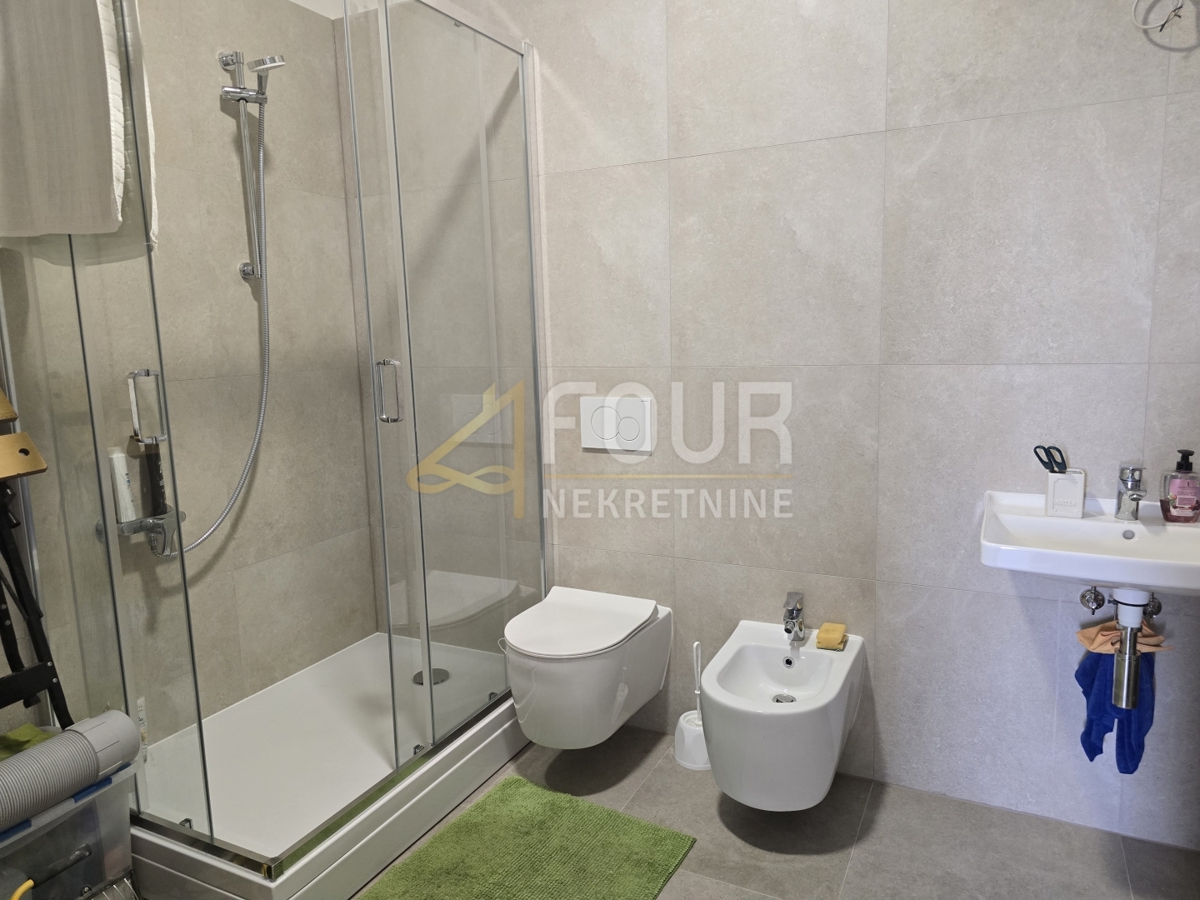 Bulevard, Rijeka, 200m2