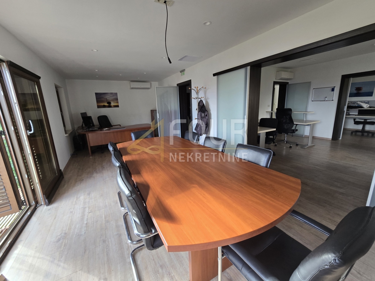 Bulevard, Rijeka, 200m2