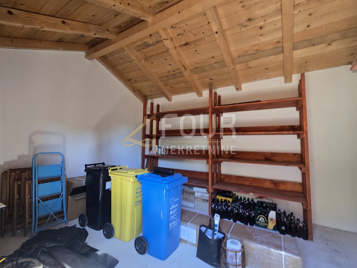 Kras, Dobrinj, 202m2