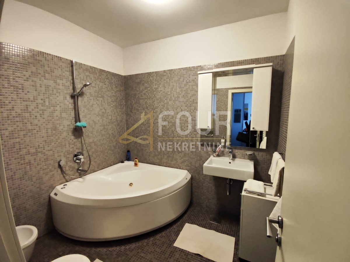 Centar, Rijeka, 56,60m2