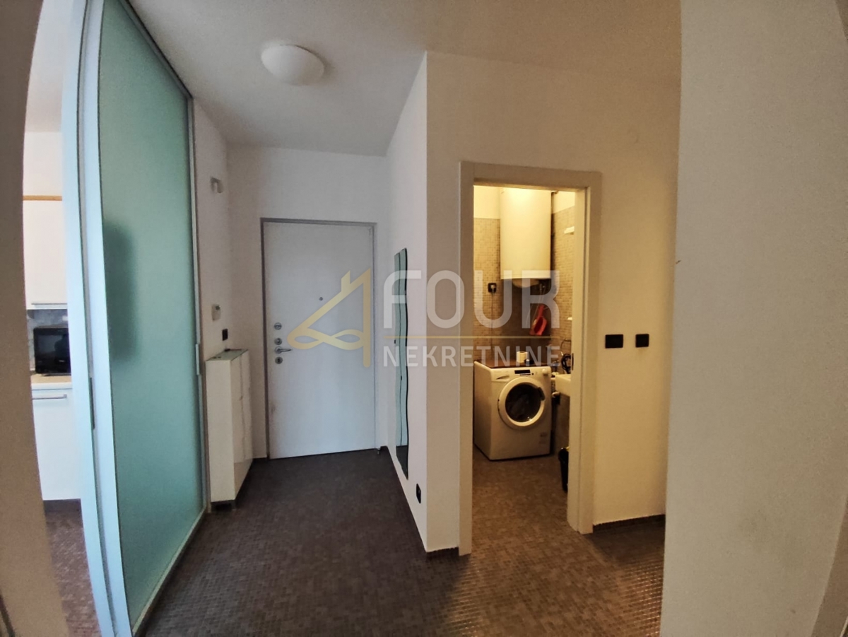 Centar, Rijeka, 56,60m2